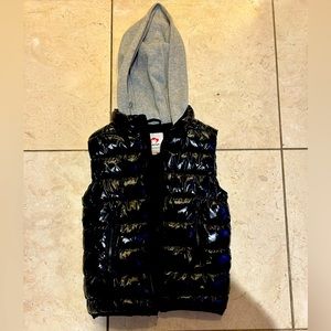 Appaman Boys Puffer Vest with Hood- Size 7